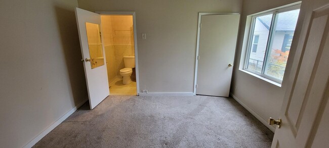 Building Photo - Perry District- Single Family Home