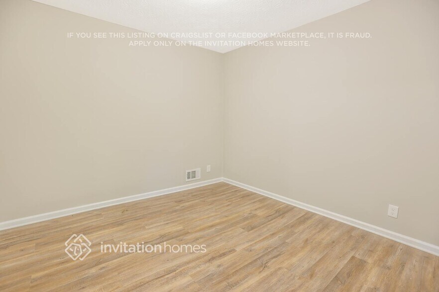 Building Photo - 3857 Pointe Bleue Dr