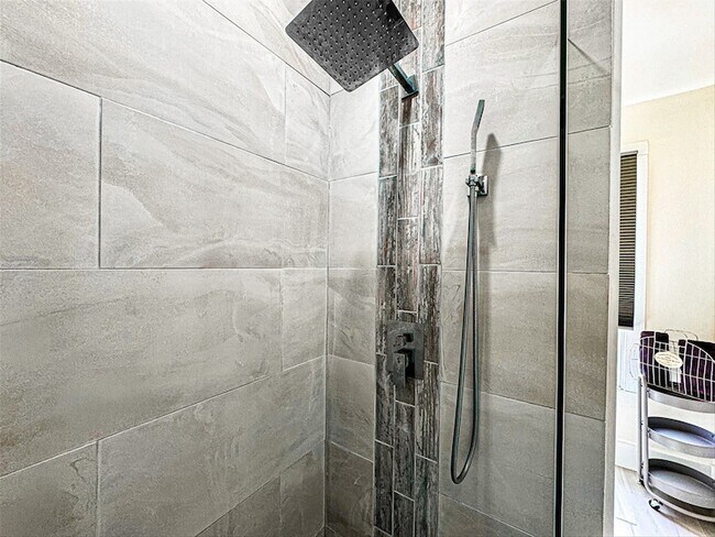 Building Photo - 1912 37th St