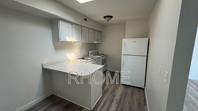 Building Photo - 3414 S 300 E