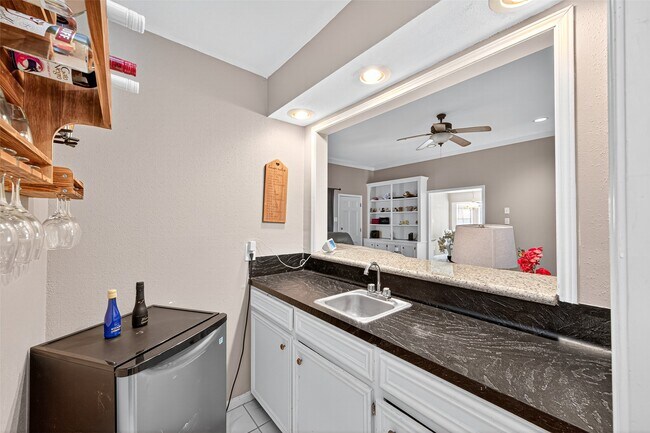Building Photo - 25314 Lynbriar Ln