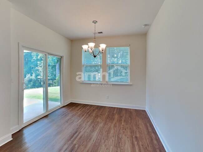 Building Photo - 139 Willowbrook Dr