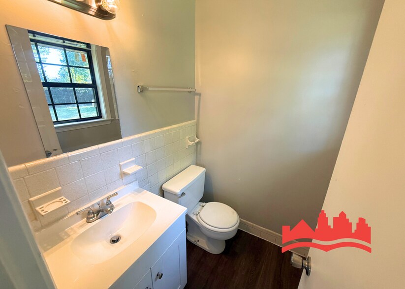 Building Photo - 4695 Aldridge Dr