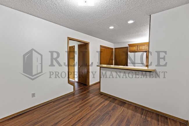 Building Photo - 1518 S Todd Pl
