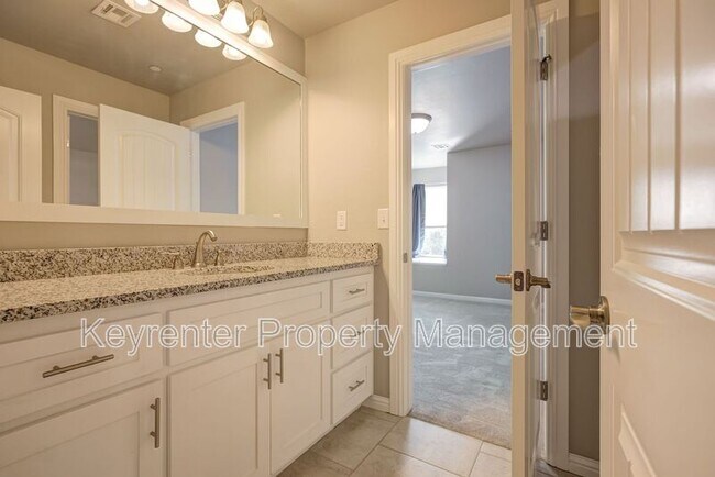 Building Photo - 15121 SE 56th St