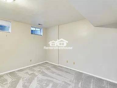 Building Photo - 15675 Ferncreek Dr