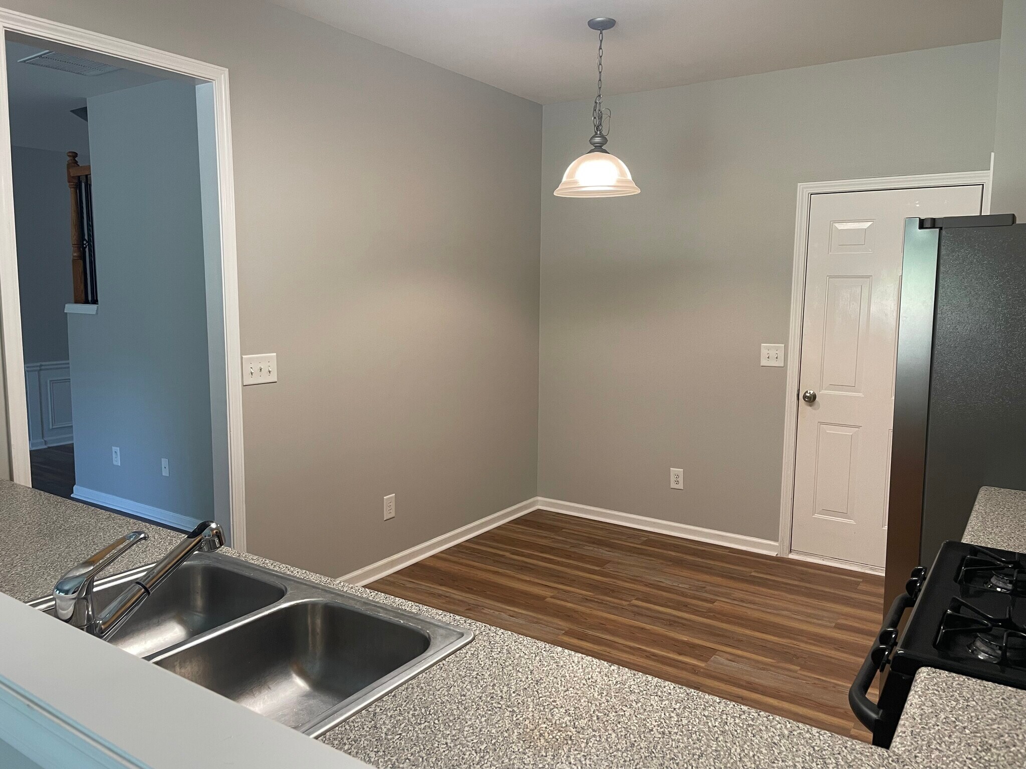 Breakfast Nook - 5734 Evadale Trce