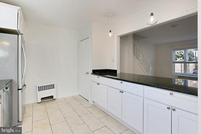 Building Photo - 2942 Landover St