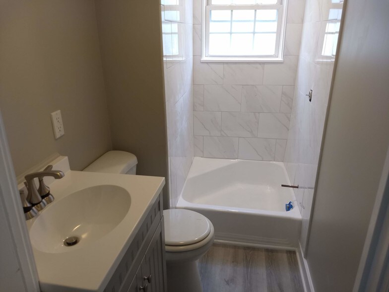 Building Photo - 215 Stockton St