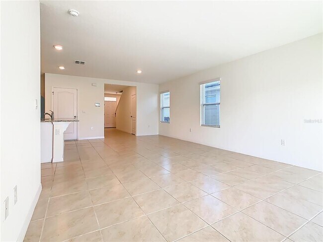 Building Photo - 2119 Tay Wes Dr