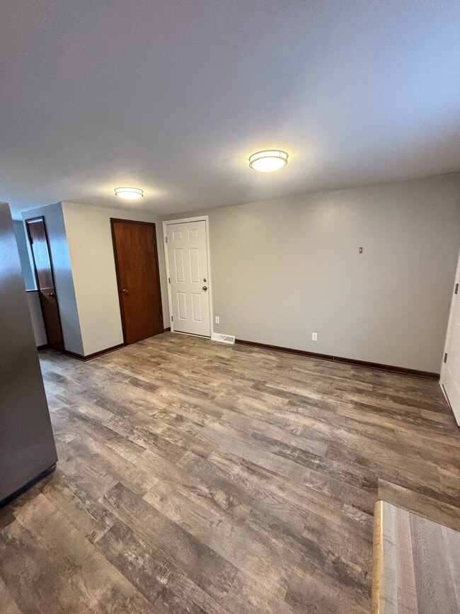 Building Photo - 620 Hemenway Pl