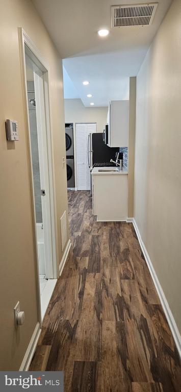 Building Photo - 2016 1st St NW