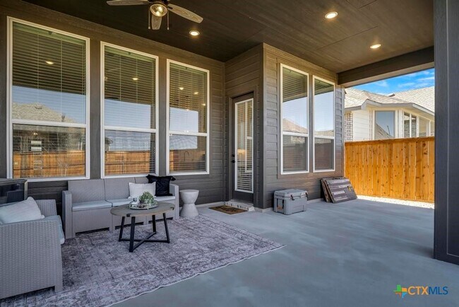 Building Photo - 5725 Huron Dr