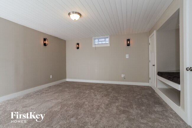 Building Photo - 3962 Snowcreek Dr