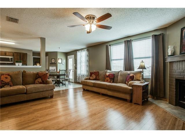 Building Photo - 2937 Jamestown Dr