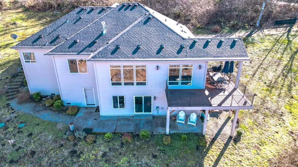 Building Photo - 15116 NE Grantham Rd