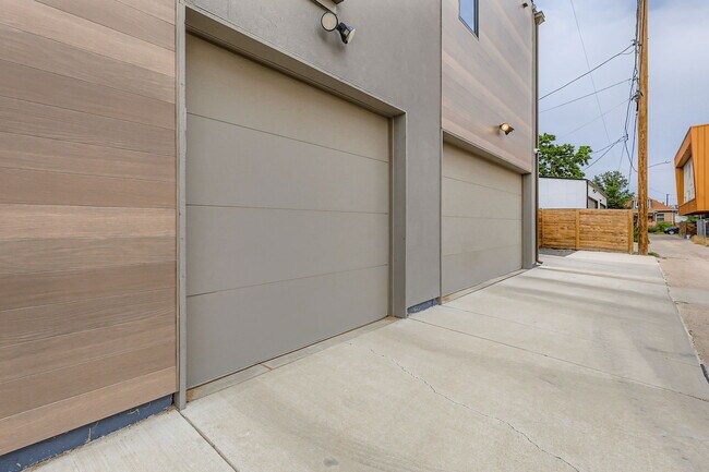 Building Photo - Swanky 1BR – New, Private Garage, Storage,...