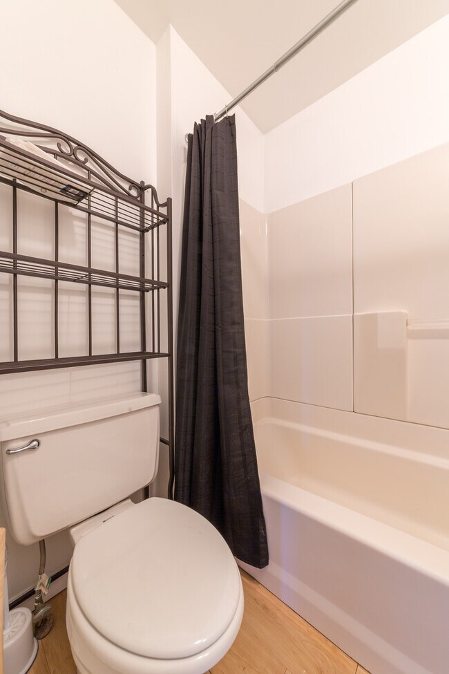 Building Photo - 1929 Arlington Ave