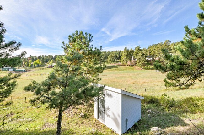Building Photo - 6554 High Cir