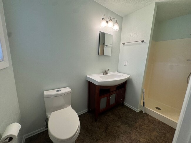 Building Photo - River Front Property