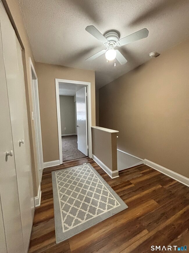 Building Photo - 100-112 N Turnpike Rd