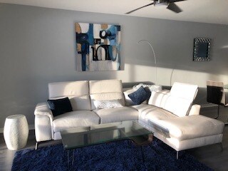 Building Photo - 16470 Kelly Cove Dr