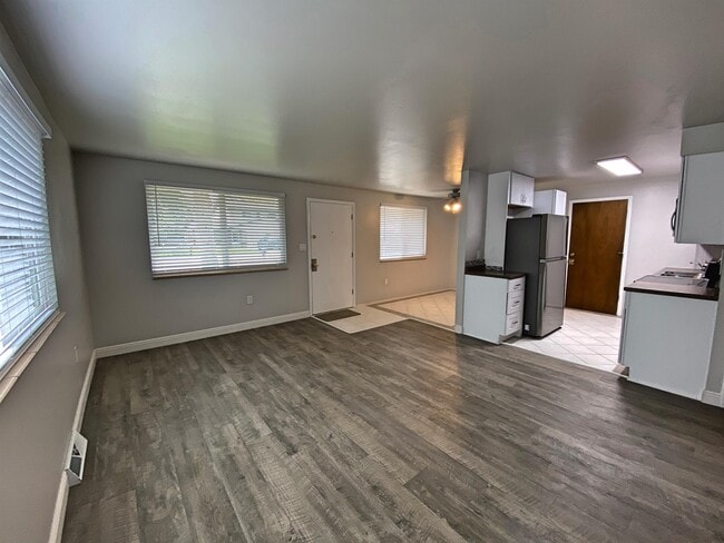 Building Photo - 4830 Field Ct