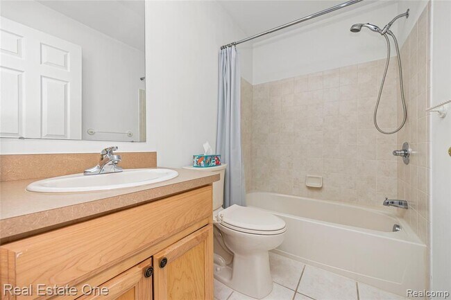 Building Photo - 23102 Alexa Dr