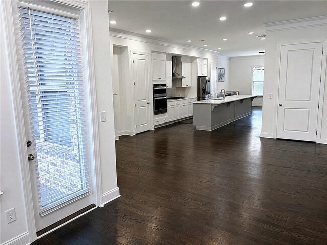 Building Photo - 3756 Huger Pl