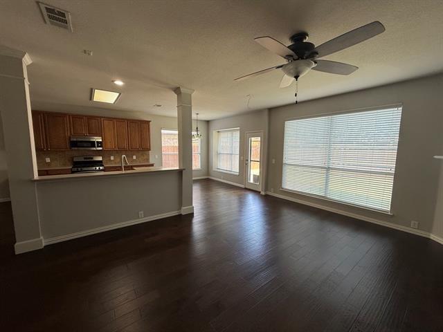 Building Photo - 9904 Sourwood Dr