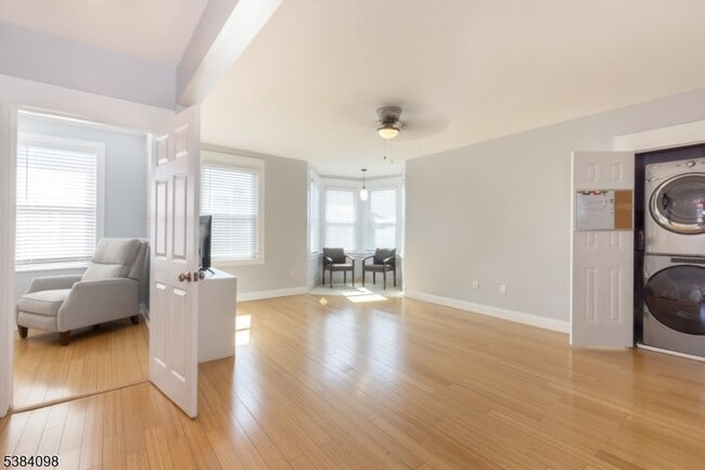 Building Photo - 617 Washington Ave