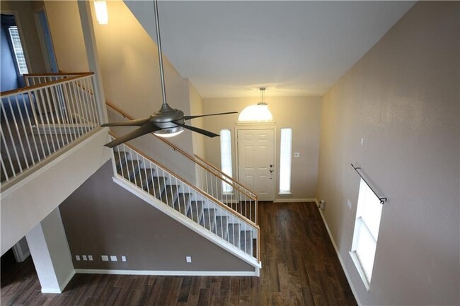 Building Photo - 525 Grey Feather Ct