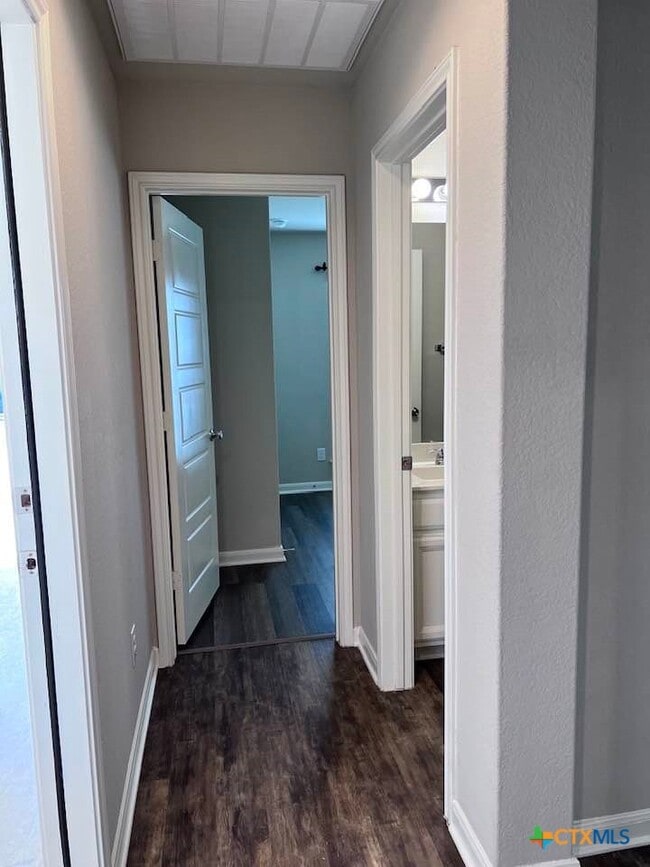 Building Photo - 448 Mallow Dr