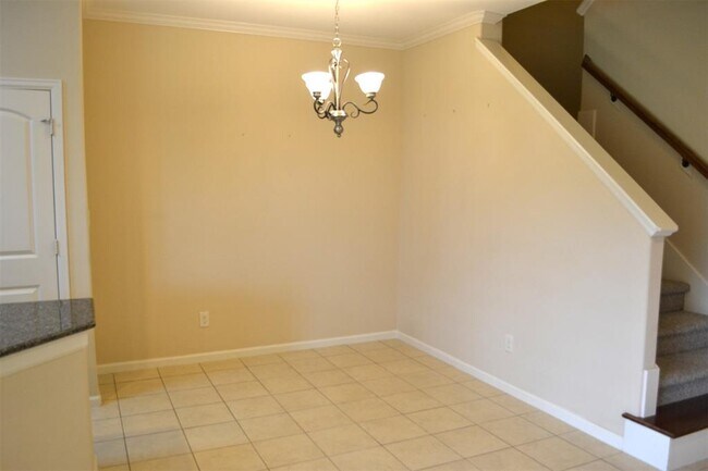 Building Photo - 336 Lazy Ln