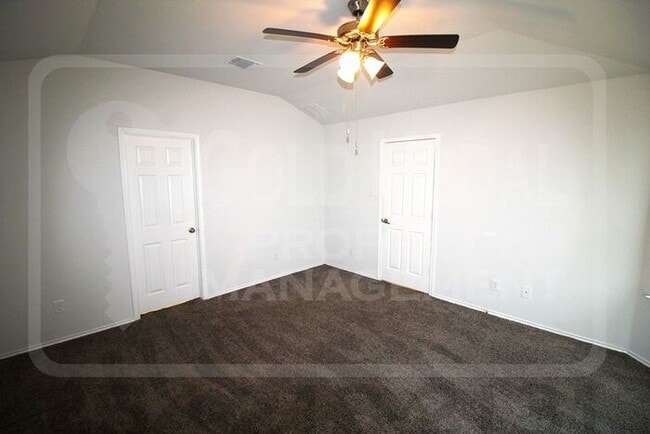 Building Photo - 1003 Torino St