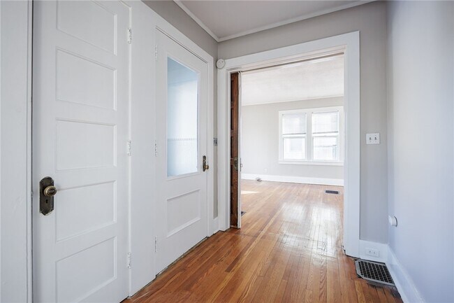 Building Photo - 1609 Culver Rd