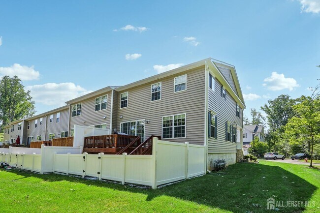 Building Photo - 206 Shields Ct