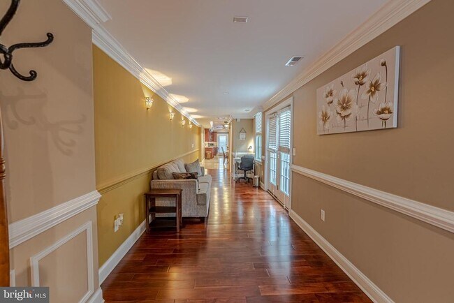 Building Photo - 316 Albemarle St