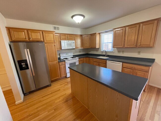 Building Photo - Luxurious And Spacious 3 Bed 2 Bath Brick Townhouse In Tysons Station