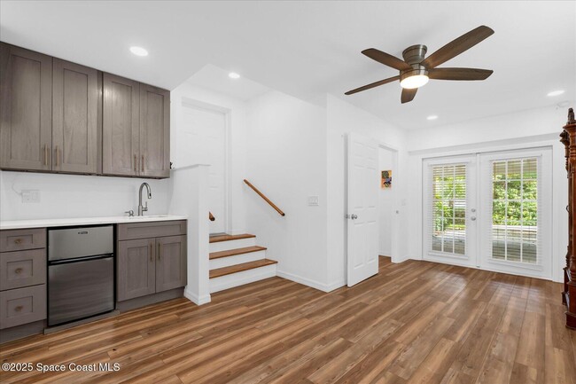 Building Photo - 118 S Indian Cir