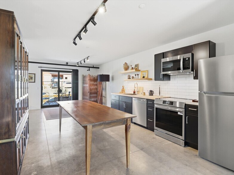 Building Photo - 1728 Camino Carlos Rey