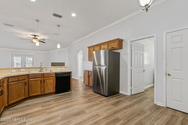 Building Photo - 3265 Woodglen Dr