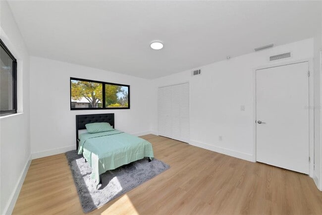 Building Photo - 2239 Worrington St