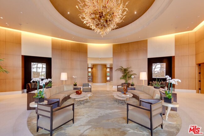 Building Photo - 10776 Wilshire Blvd