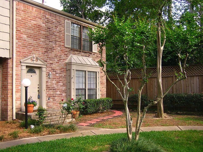 Primary Photo - 7505 Memorial Woods Dr
