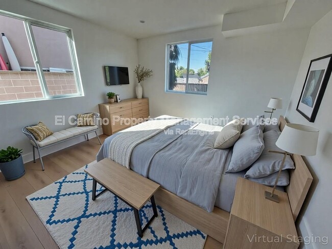 Building Photo - 8727 Dalton Ave