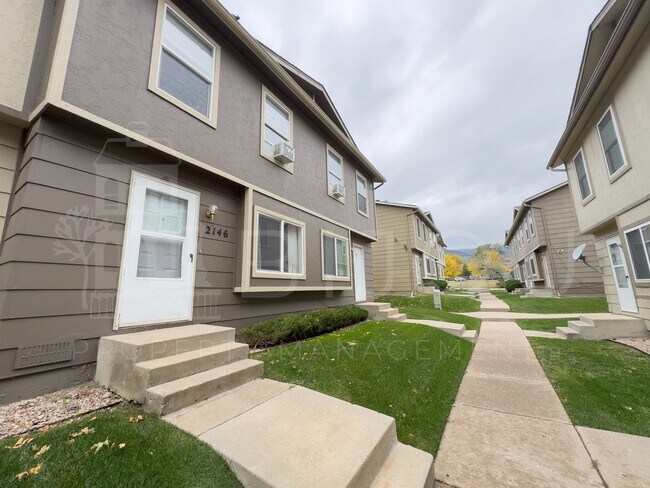 Building Photo - Westside Townhome of 21st St.