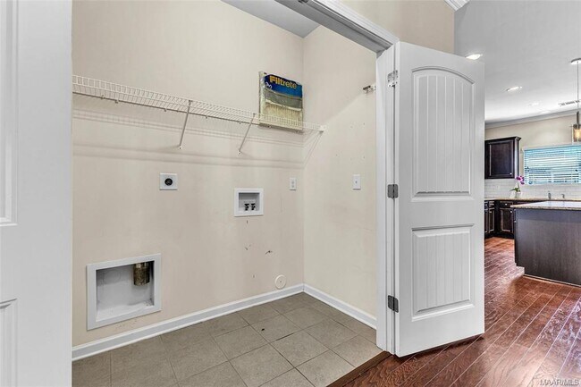 Building Photo - 9348 Turnberry Park Dr