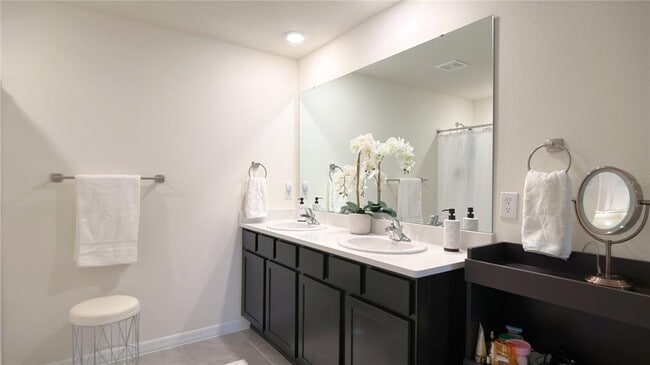 Building Photo - 6987 SW 136th Ln