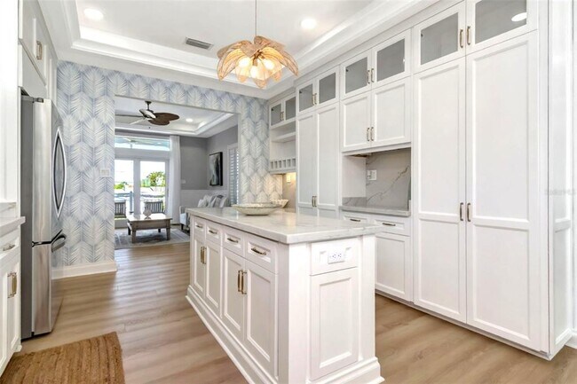 Building Photo - 644 Boca Ciega Isle Dr